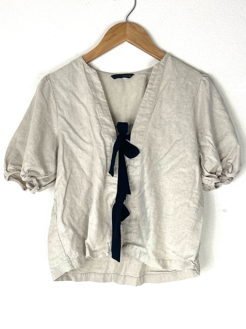 Zara Beige Linen Short Sleeve Top with Black Bow Ties Small